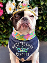 Load image into Gallery viewer, Daisy is wearing a size medium