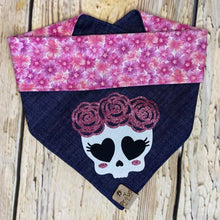 Load image into Gallery viewer, Pretty in pink flowers