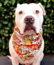 Load image into Gallery viewer, Deuce is wearing size large
