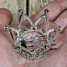 Load image into Gallery viewer, Crown
