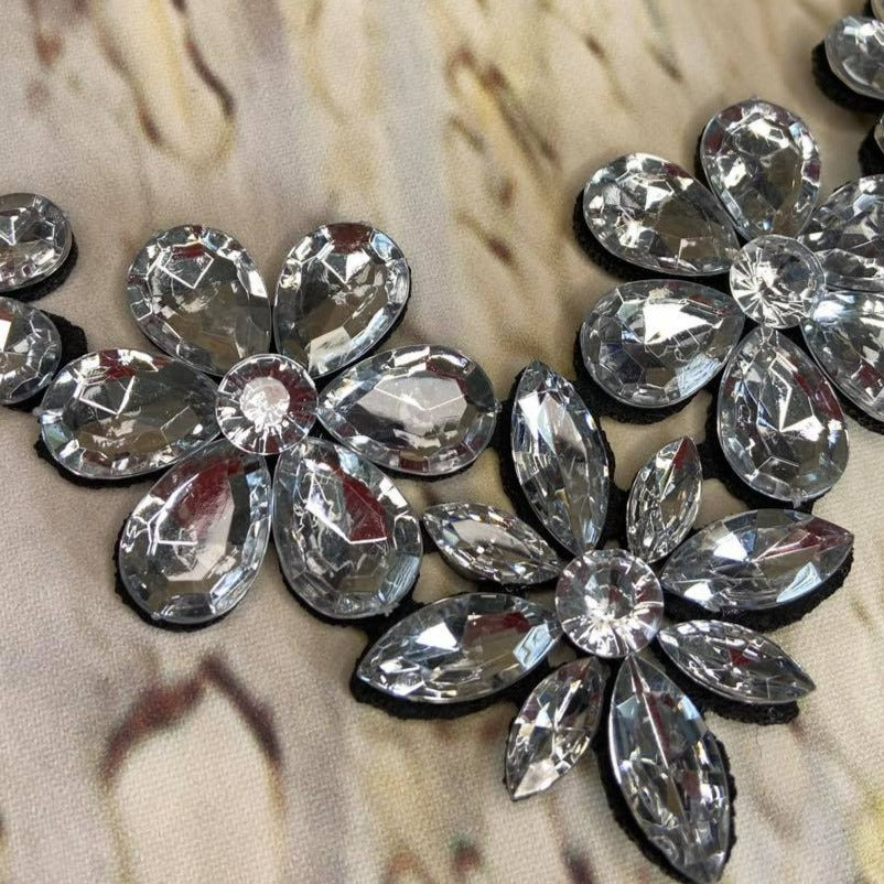Flower Bling Tie-on Collar