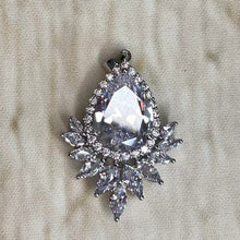 Load image into Gallery viewer, Diamante Pendant
