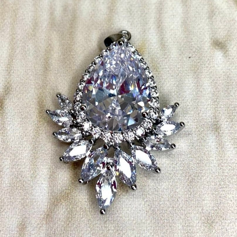 Diamante Pendant