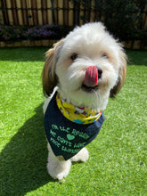 Load image into Gallery viewer, Hardy is wearing a size medium, inner buttons

