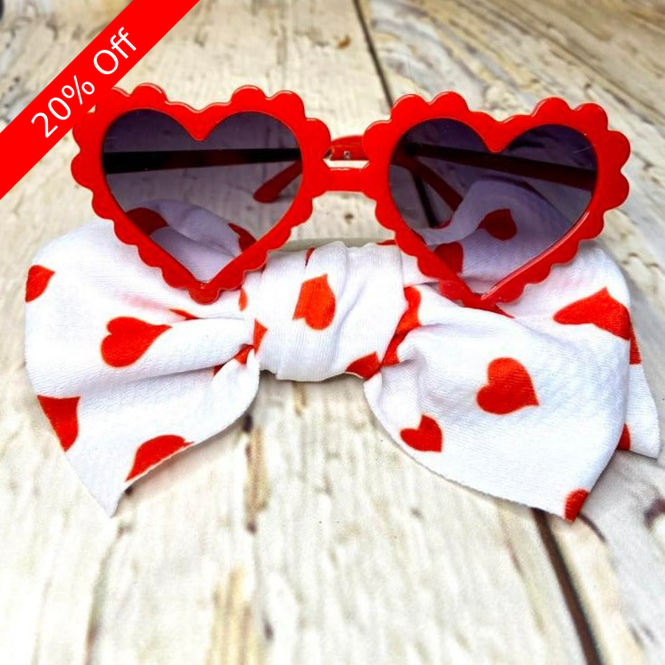 Love sunnies and bows